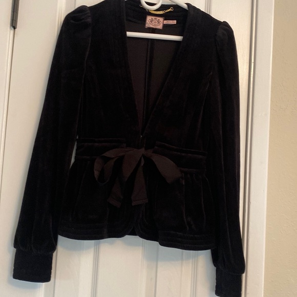 Black jacket - Picture 1 of 4
